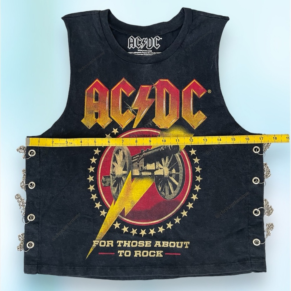 NEW AC/DC WASHED TEE WITH SIDE CHAIN - Picture 6 of 11